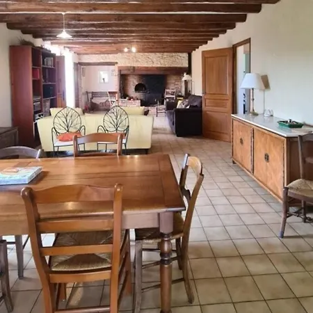 Sous Les Noyers Nyaraló *