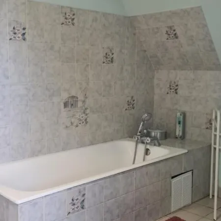 別荘 Sous Les Noyers オートワール