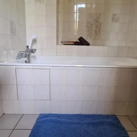 Sous Les Noyers 別荘 *